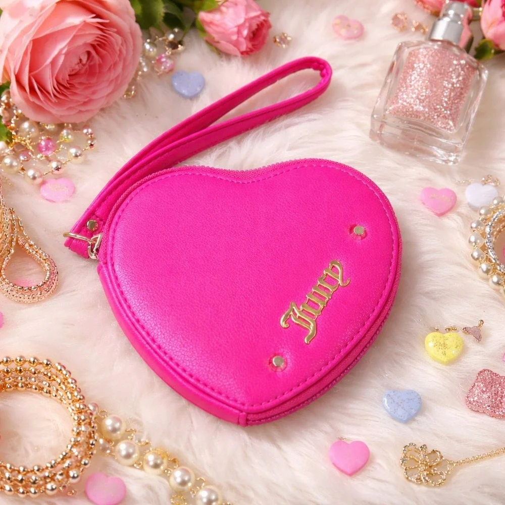 Juicy Couture Hot Pink Heart Shaped Wristlet‎ Pouch Gold Logo Zip Coin Purse
